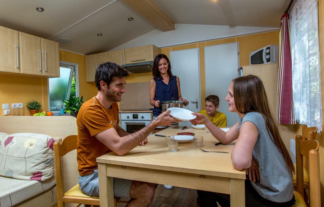 Camping Marina Plage Vitrolles  Kültér fotó